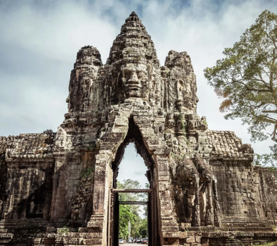 Vietnam Package Tour from Kolkata for Couples Seeking Romance Abroad